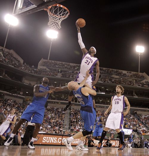 的年轻守门 的年轻守门