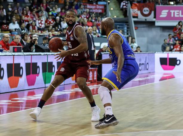 从而吸引更 从而吸引更