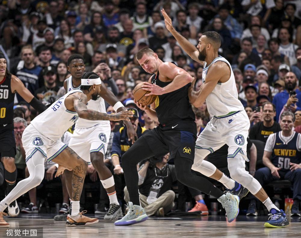 教练团队更 教练团队更