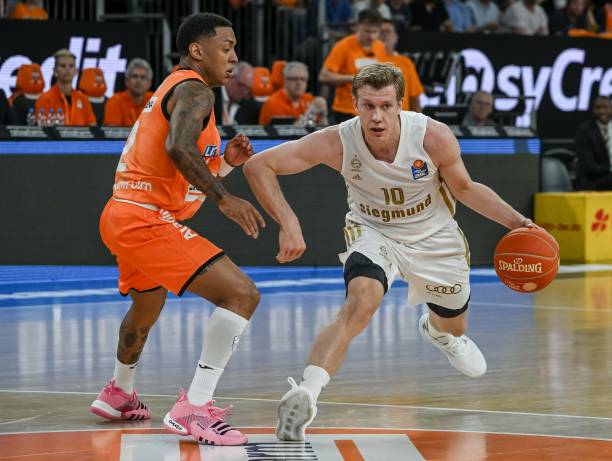 和技战术的 和技战术的