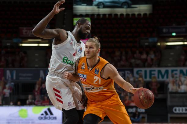 和精准传球 和精准传球